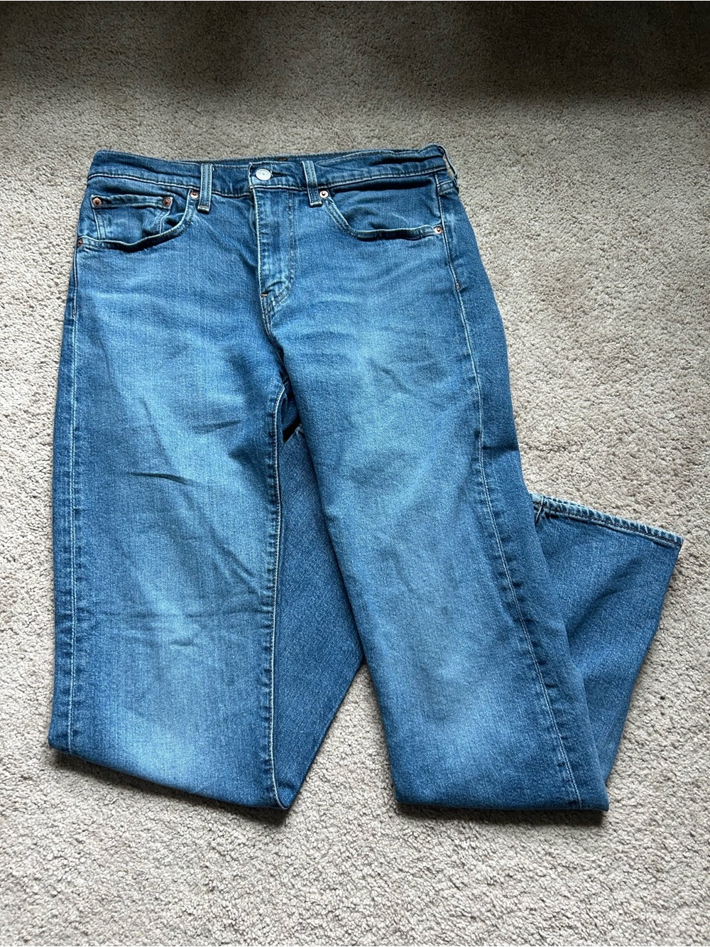 Levi's Men's Medium Blue Straight Jeans